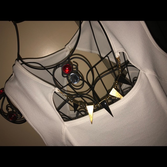 Dress - Picture 2 of 4